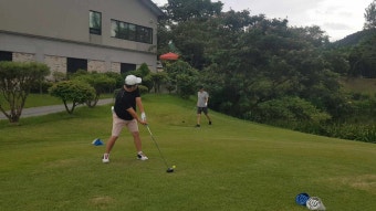 The Hill C.C 야간투어