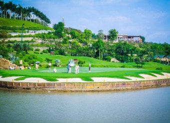 [골프투어로/베트남] 골프 매거진이 선정한 최고의 코스 호치민 명문 3색 롱탄G.C
