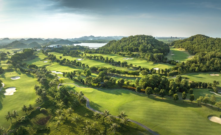 제니스투어의 닌빈 로얄 골프 탐방기